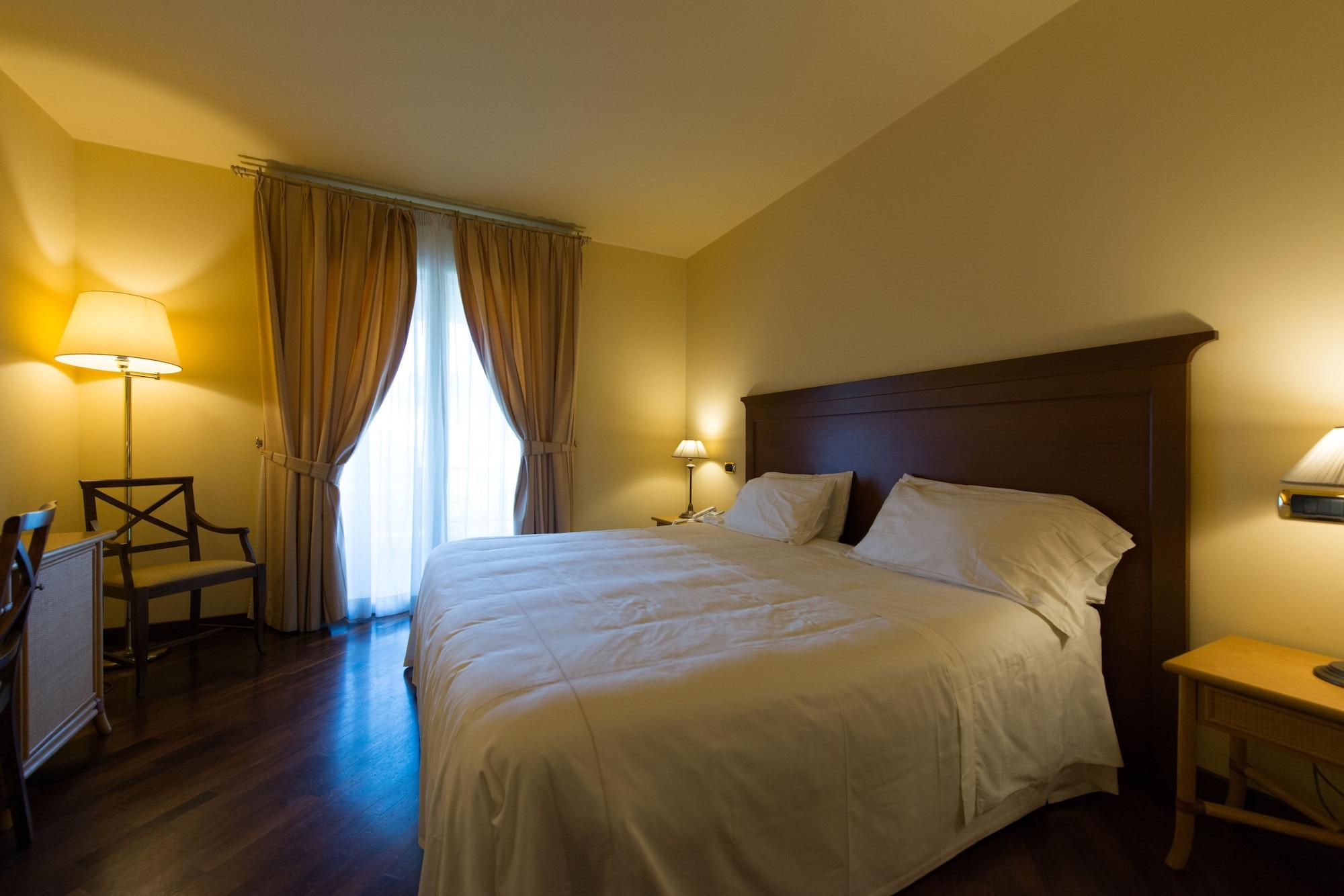 Grand Baia Verde 4*坎尼扎罗